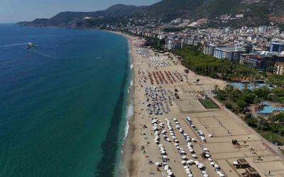 Alanya’da 1 Eylül’de sahiller doldu taştı
