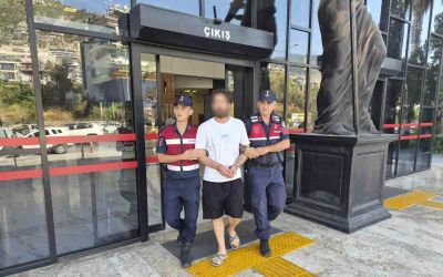 Alanya’da 7 yıl 8 ay hapis cezasıyla aranan hükümlü yakalandı
