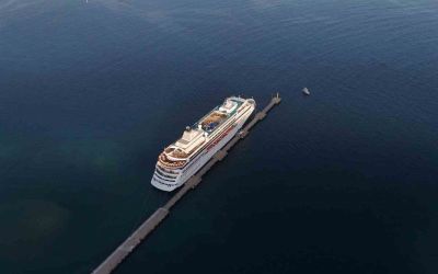 Lüks kruvaziyer akşam saatlerinde Alanya’ya demirledi
