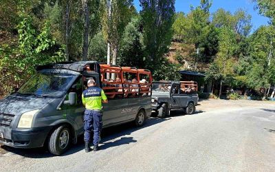 Alanya’da safari araçlarına yönelik denetimlerde 3 araca 32 bin TL ceza
