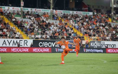 Trendyol Süper Lig: Corendon Alanyaspor: 2 Göztepe: 2 (Maç sonucu)
