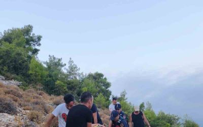 Doğa yürüyüşünde düşüp ayağından yaralanan Hollandalı turist kurtarıldı
