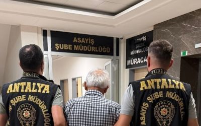 Antalya’da 157 yıl kesinleşmiş hapis cezası bulunan hükümlü yakalandı
