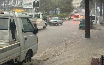 Antalya’da sağanak taşkınlara neden oldu
