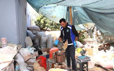 Antalya’da merdiven altı işletmeye denetim: Yarım ton keçiboynuzuna el konuldu
