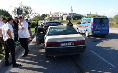 Antalya’da otomobiller çarpıştı: 1 yaralı
