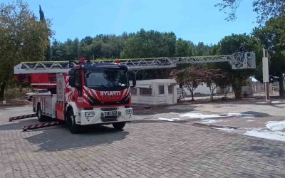 Manavgat İtfaiyesine 42 metre merdivenli ve çok maksatlı 2 yeni araç

