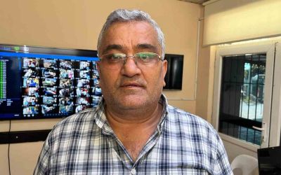 Gelen şikayetler üzerine yaşlı adam kılığına girip halk otobüslerini denetledi
