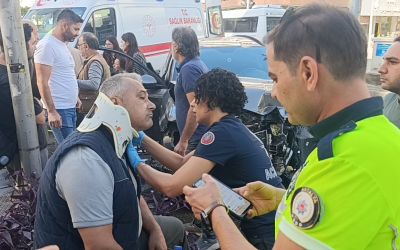 Kırmızı ışık ihlali yapan kamyonet ortalığı savaş alanına çevirdi: 2 yaralı

