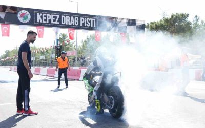 Kepez MotoDrag Şampiyonası’nda motorlar ısındı, final yarın
