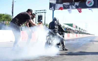 Kepez’de motodrag yarışları büyük heyecanla sürüyor
