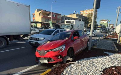 Serik’te iki otomobil çarpıştı: 1 yaralı

