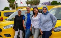 Antalya Havalimanı taksi durağının anne şoförleri
