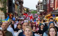 Manavgat’ta dans ve müzik festivaline görkemli açılış
