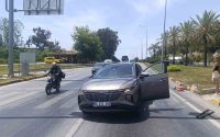 Manavgat’ta kamyonet ile çarpışan otomobilin sürücüsü yaralandı
