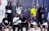 Alanyasporlu eskrim sporcuları şehre madalya ile döndü
