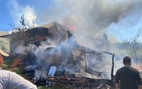 Antalya’da yaşlı çiftin evi yandı, iki kurbanlığı telef oldu

