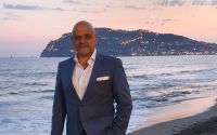 Alanya’da uçuruma yuvarlanan araç sürücüsü hayatını kaybetti
