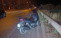 Kontrolden çıkan motosiklet devrildi: 2 yaralı
