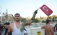 Kabotaj coşkusu Antalya’da denizle buluştu, geleneksel bayrak yarışı nefes kesti
