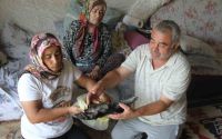 Yangında depoda sakladıkları 90 bin TL kül olan aile Merkez Bankası’na başvurdu
