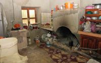 Alanya Belediyesi’nden yaşlı kadına konteyner ev desteği
