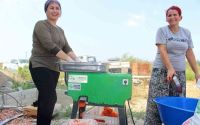 Antalya Büyükşehir Belediyesinden üreticiye makine desteği
