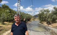 Gazipaşa’da DSİ’ye ait su borusu patladı, yol kullanılamaz hale geldi
