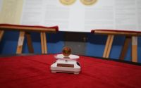 Türkiye Cumhuriyeti’nin ilk altın parası 100. yılında Akdeniz Üniversitesi’nde
