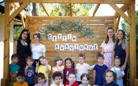 Ekiplerin topladığı zeytinleri minikler işledi
