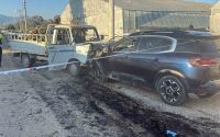 Serik’te otomobil ile kamyonet çarpıştı: 3 yaralı
