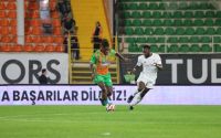 Trendyol Süper Lig: Alanyaspor: 0 - Antalyaspor: 0 (İlk yarı)
