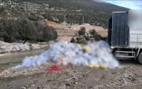 Finike’de dere kenarına kamyonla atık dökme olayına adli işlem
