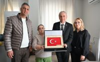 Kepez Belediye Başkanı Kocagöz’den şehit annesine ziyaret
