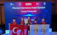 Fibonacci Uluslararası Robot Olimpiyatları’nda ilk 3’e girmek için mücadele ettiler
