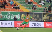 Trendyol Süper Lig: Corendon Alanyaspor: 2 - Kayserispor: 1 (İlk yarı)
