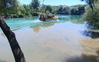 Manavgat Irmağı’nda kaynağı belirlenemeyen görüntü endişelendiriyor
