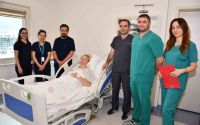 Karnından 12 kilogramlık yumurtalık kitlesi çıkarıldı

