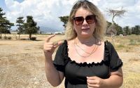 Eski sevgilisinin elinden kırılan bıçakla kurtuldu
