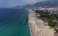 Alanya’da tatilciler deniz ve güneşin tadını çıkardı
