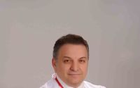 Masa başında çalışanlara omurga sağlığı uyarısı

