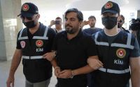Tır dorsesinde yakalanan Arif Kocabıyık, Konyaaltı Belediyesi’nden aylarca çalışmadan maaş almış
